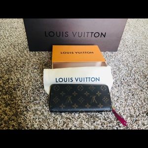 ♥️SOLD♥️Louis Vuitton Clemence wallet-Fuchsia